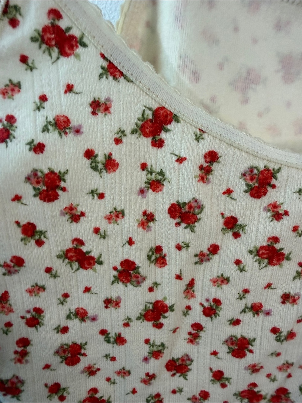 PARKE/ TARGET COLLAB- Women's Cream Floral Cami Tank Top- medium - Picture 3 of 7